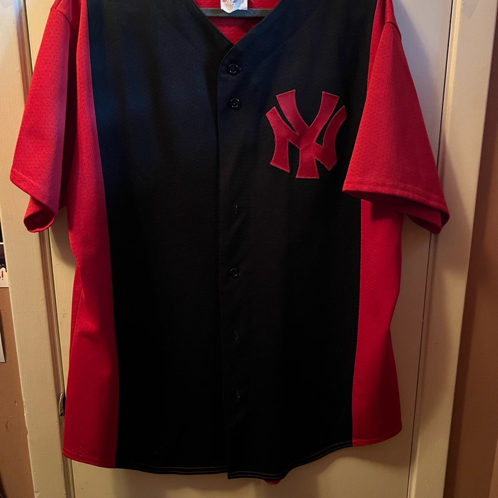 New York Yankees, spring training Majestic Black and Red XL Jersey